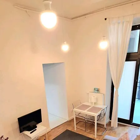 Cozy Apartment-2